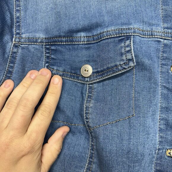 Alfred Dunner Women’s Light Wash Denim Jacket Floral Butterfly Embroidered 1X - Picture 3 of 14